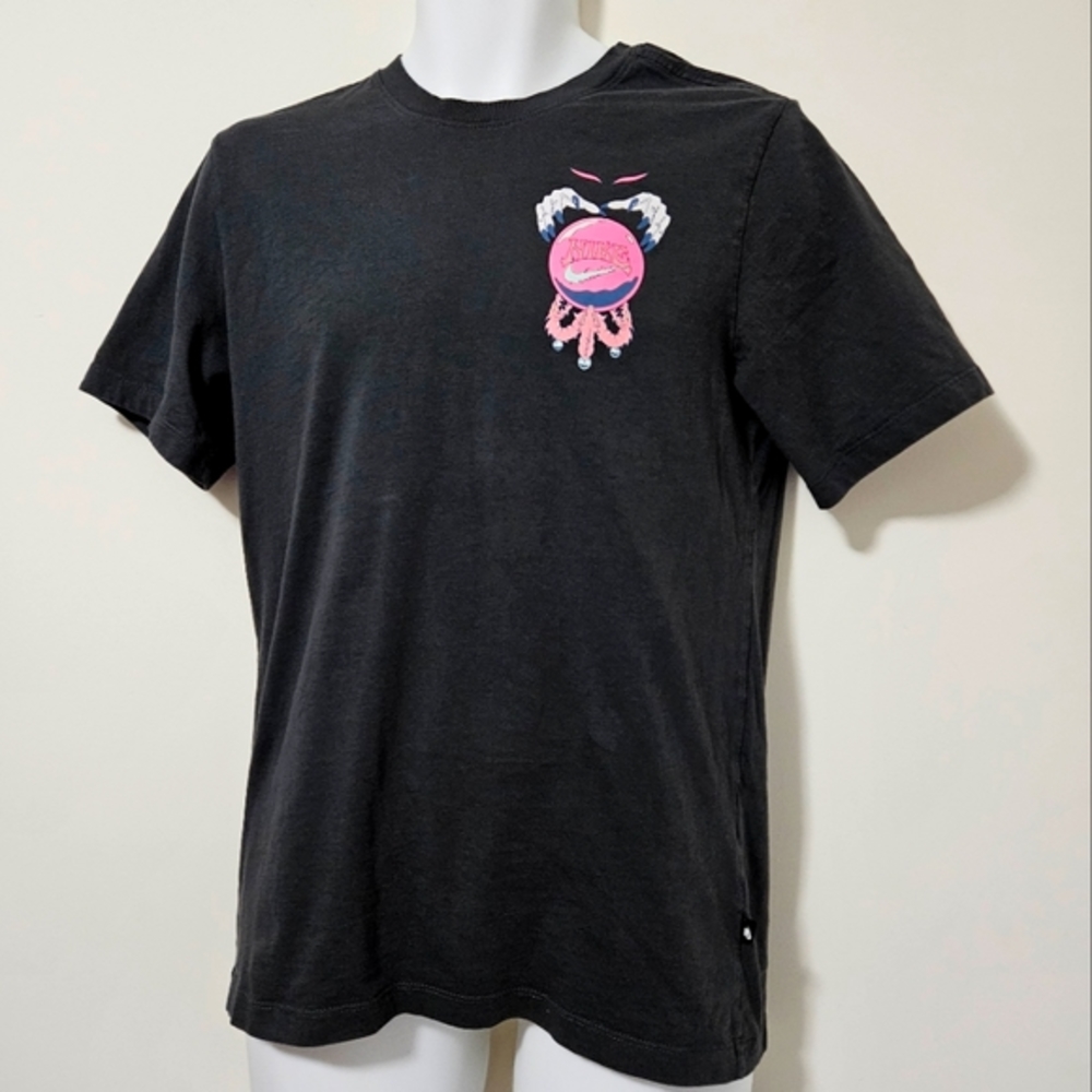 Nike Short Sleeve Graphic T-shirt